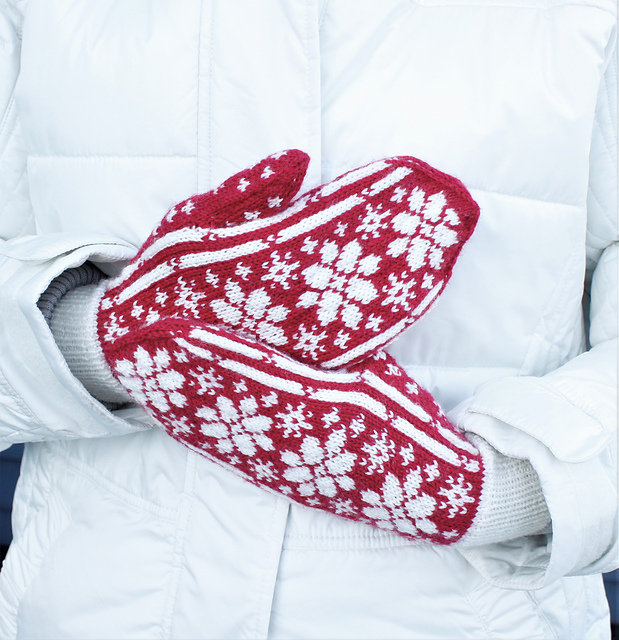 Snow Lily Mittens