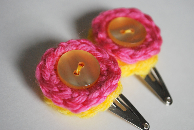 Cute as a Button Hair Clip
