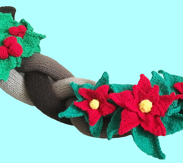 Ravelry Christmas garland / swag with poinsettia and holly pattern by