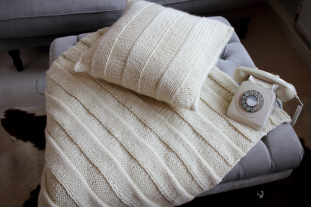 Pearl Blanket and Cushion
