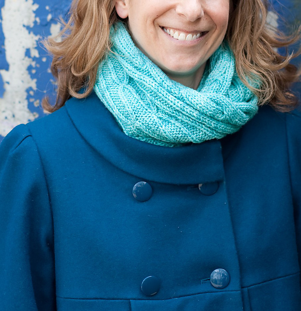 Plucky Curacao Cowl