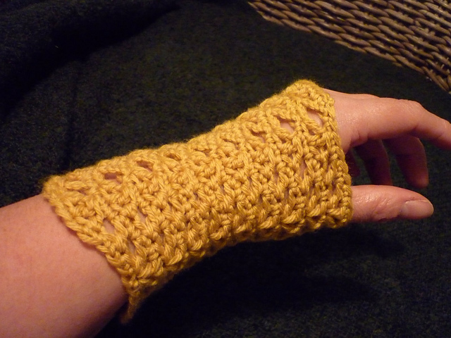 Chevron Lace Wrist Warmers