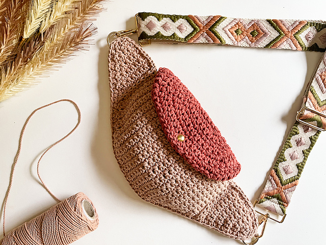 Ravelry: The Sling Bag pattern by Taylor Bento
