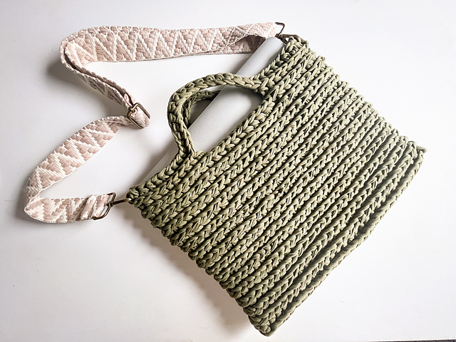 The Camel Tote