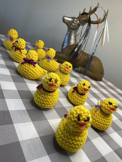 Knitted Easter Chick