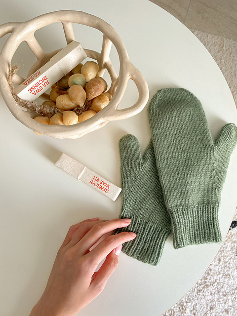 Solo Cashmere Mittens