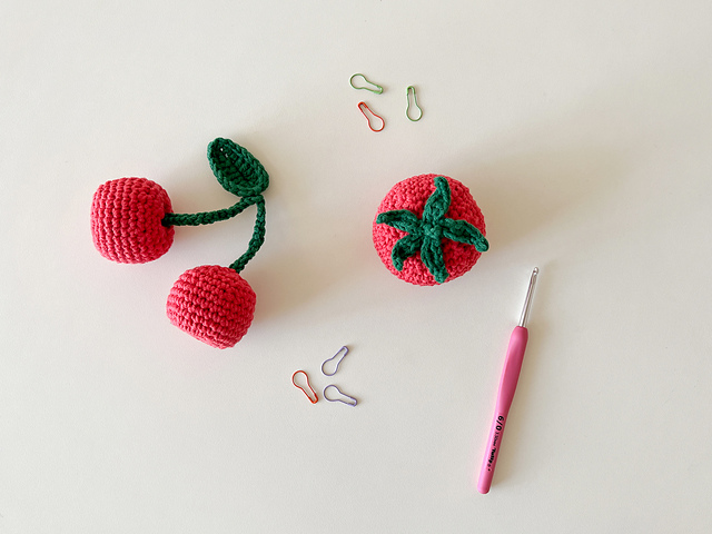 New High Soft Tomato & Cherry Keychain