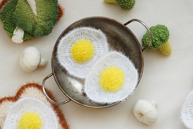 Hi-Bubble Fried Egg Scrubber