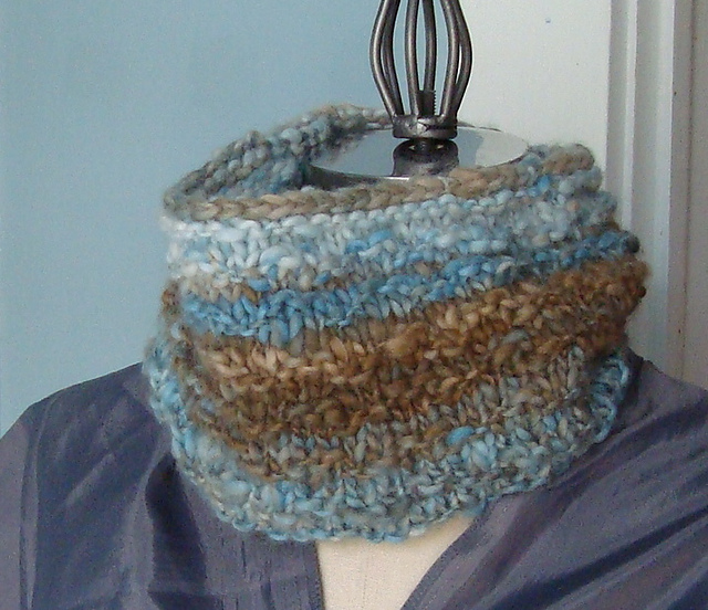 A Very Textured Cowl