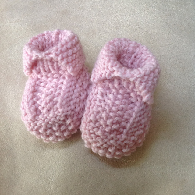 Moss Stitch Bootees