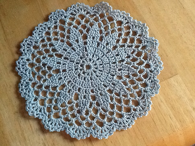 28-551D Colored Doily