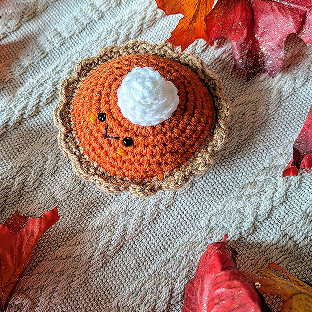 Pumpkin Pie Amigurumi