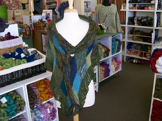 Rolling Hills Shawl