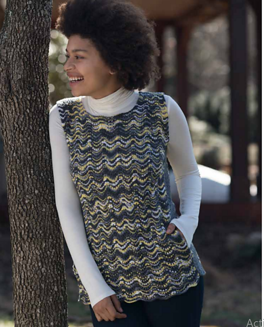 Feather & Fan Tunic (Twaafald Tunics)