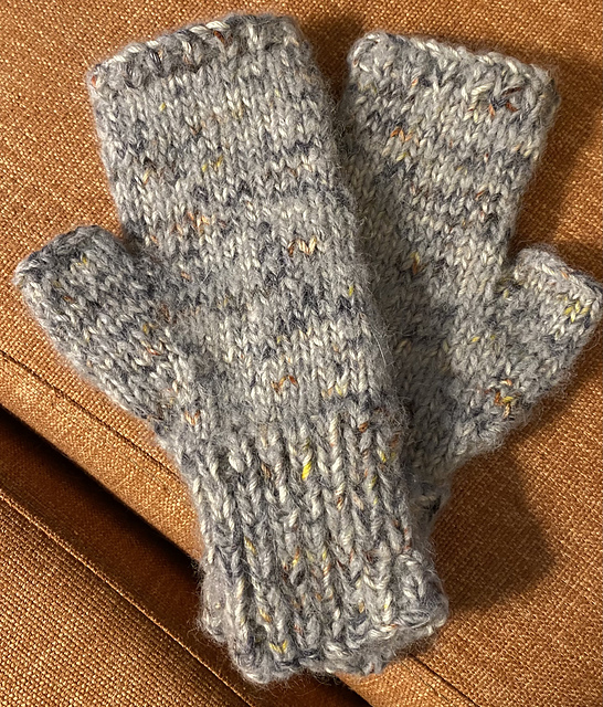 3248 Hat & Mitts
