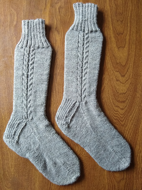 Cable Clock Socks #390
