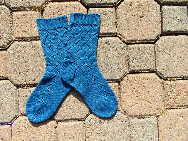 Toe the Line Socks