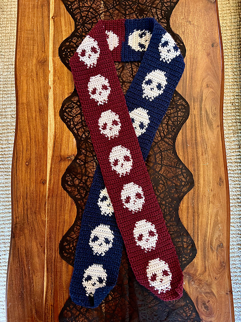 Ravelry: Skull Scarf pattern by Sabrina Hemming