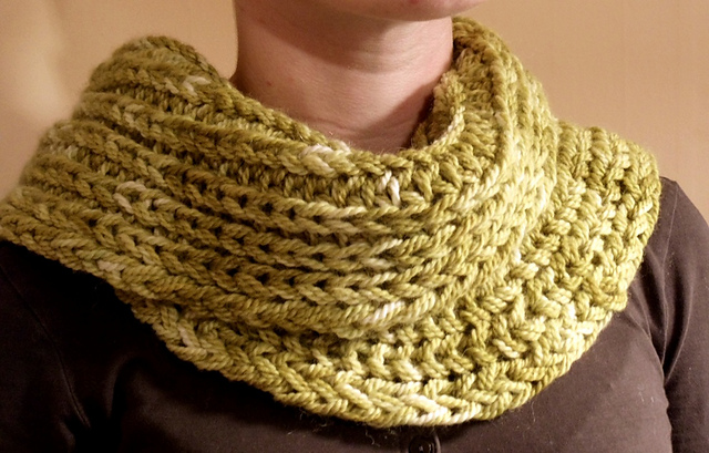 Dutchess Cowl
