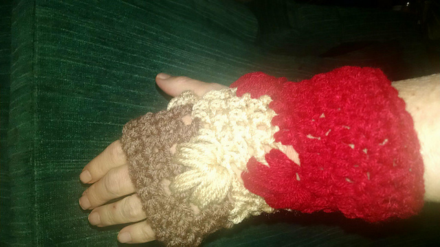 Leaf it to me fingerless glove