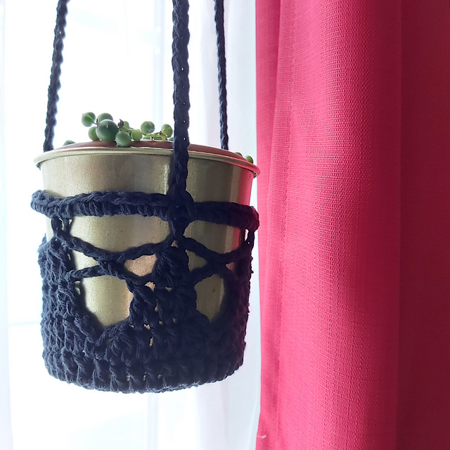 865 Bowl Hanging Planter