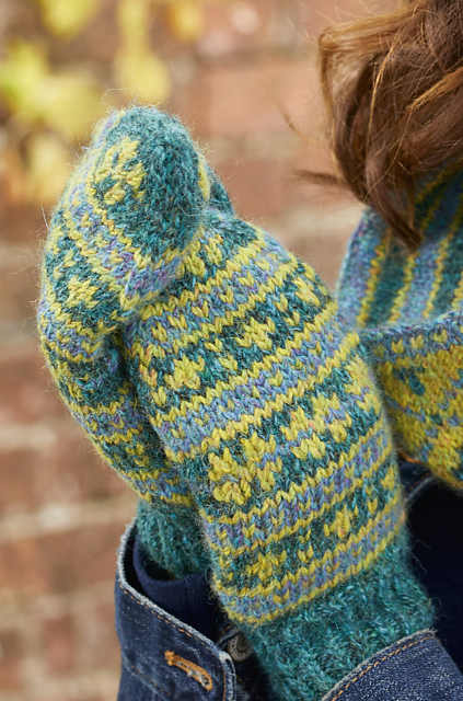 Ailsa Craig Mittens