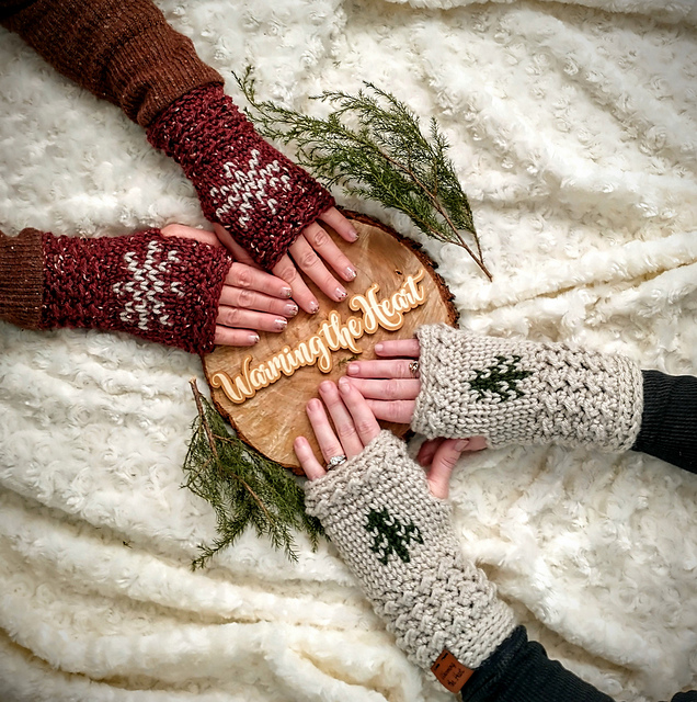 Rippled Timberline Fingerless Gloves