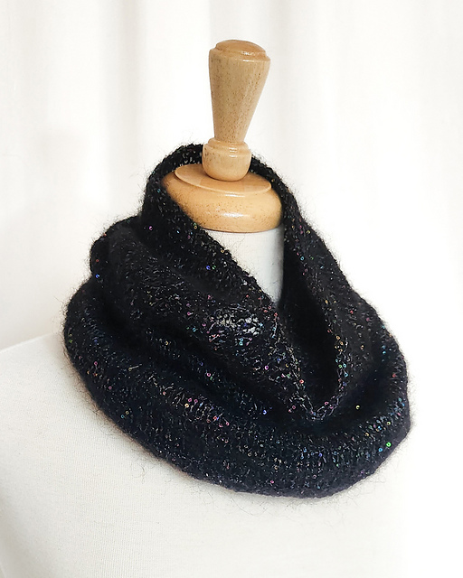 Kaleidoscope Cowl