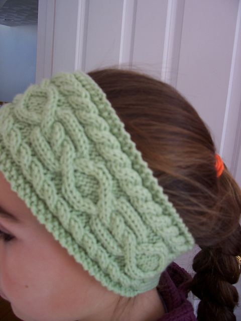 Twist and Shout Cabled Earwarmer