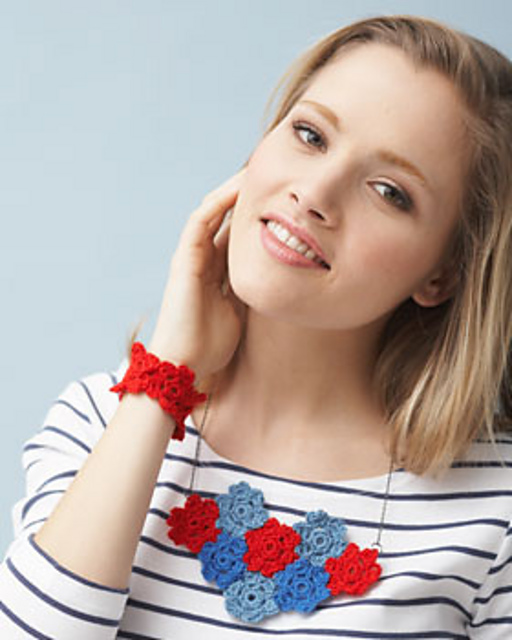 Floral Necklace & Bracelet
