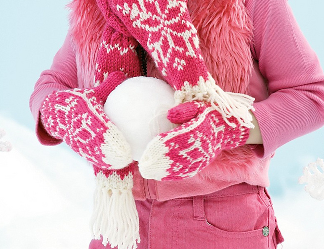 Snowflakes for Me: Mittens 