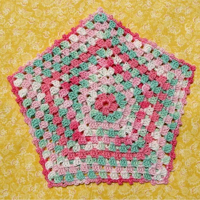 Penta-granny Decorative Potholder