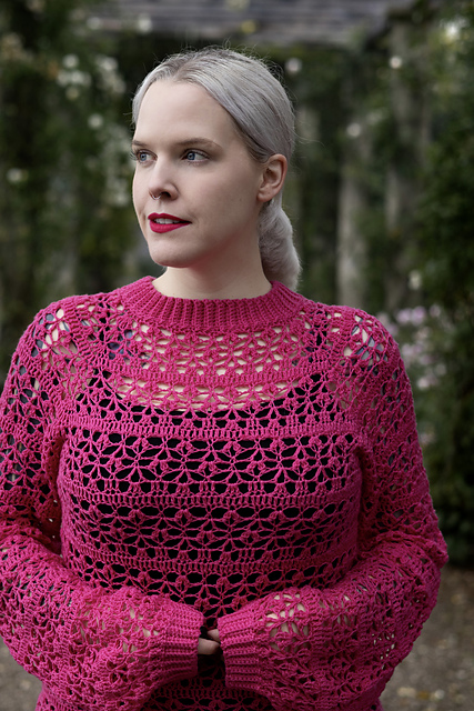 Flora Nouveau Top/Sweater