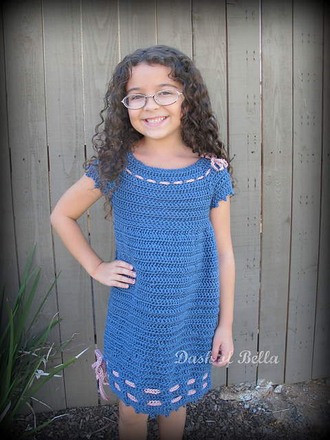 Vintage Twist on the Classic Navy Girls Dress