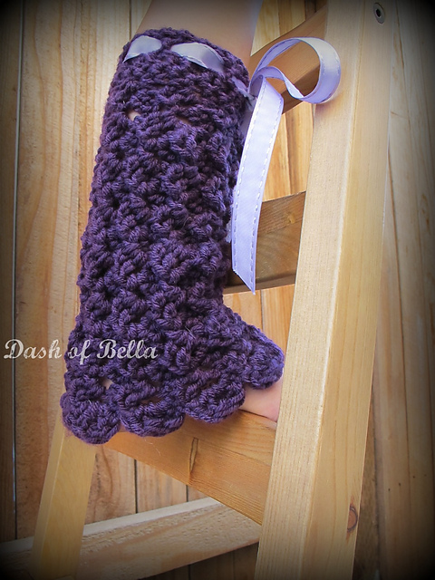 Victoria Girls Leg Warmers