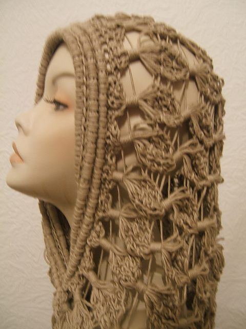 "Stringfellow" Hooded Cowl