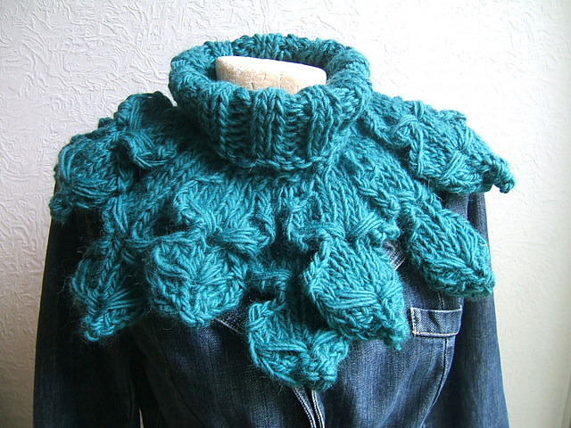 "Giant Oak Leaf" Neckwarmer
