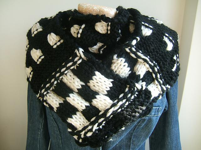 "Wonderland" Cowl Effect Neckwarmer