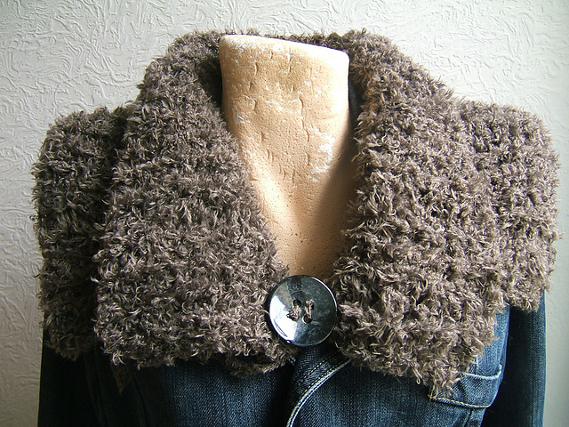 Fashion Fur Button Shawl Collar Neckwarmer