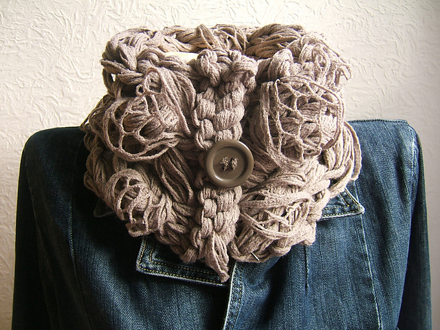 Henchild Cobweb Button Neckwarmer