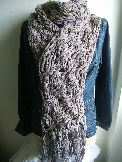 Henchild Scarf