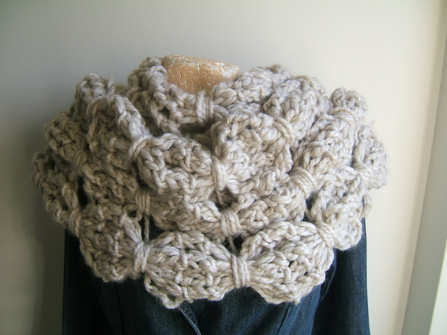 Giant Corndolly Cowl Effect Neckwarmer