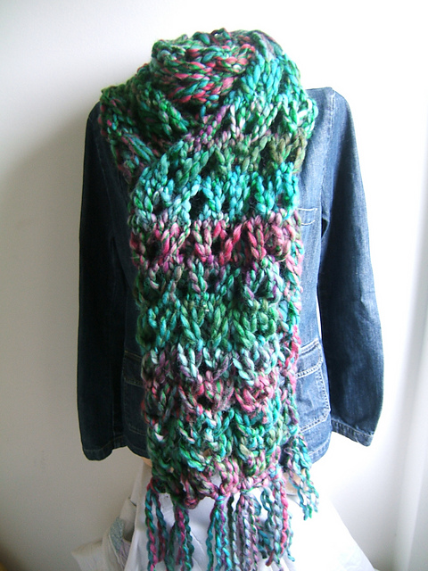 "Waterlily Super Quick Troubleshooter Scarf