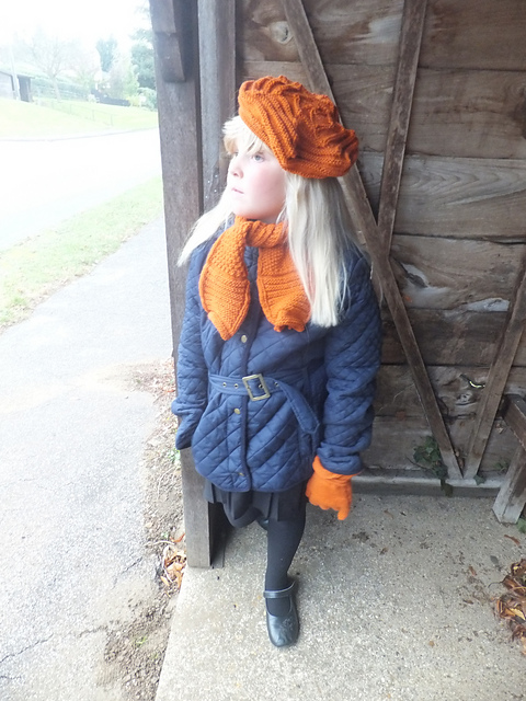 Child's Textured Scarf, Beret and Gloves