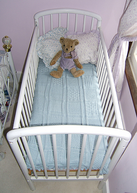 Victorian Patchwork Effect Cot Blanket