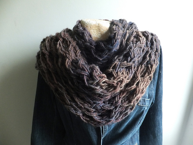 "Winter Glow"  Neckwarmer