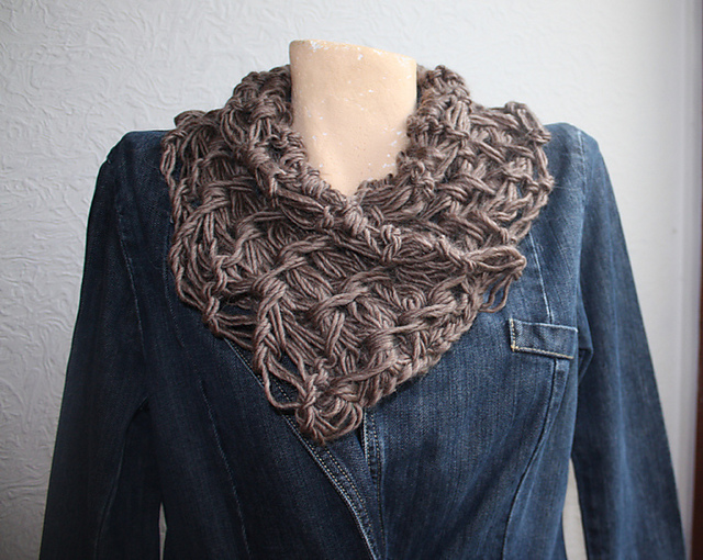 Shawl Collar Corkscrew Neck Tie