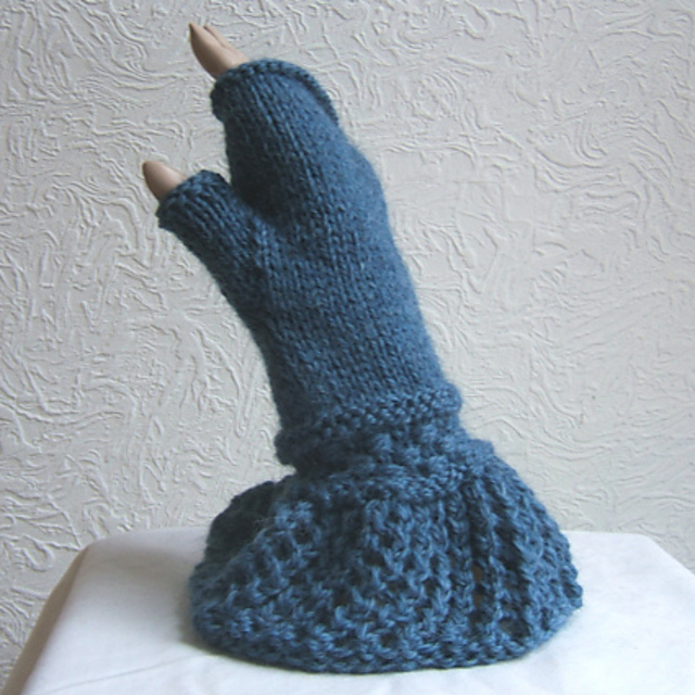 Eco Knit Brick Stitch and Rouged Lace Fingerless Mittens