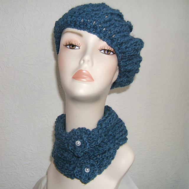 Brick Stitch and Rouged Lace Beret with Necktie