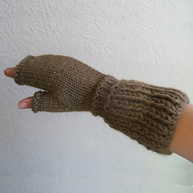 Rustic Rib Fingerless Mittens